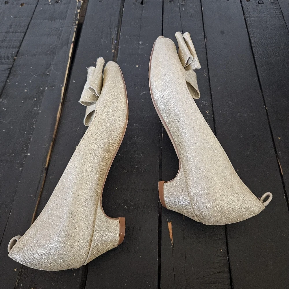 Joyfolie Girls 1 Gold Glitter Kitten Heels with Bow Valeria Dressy Girly Fancy